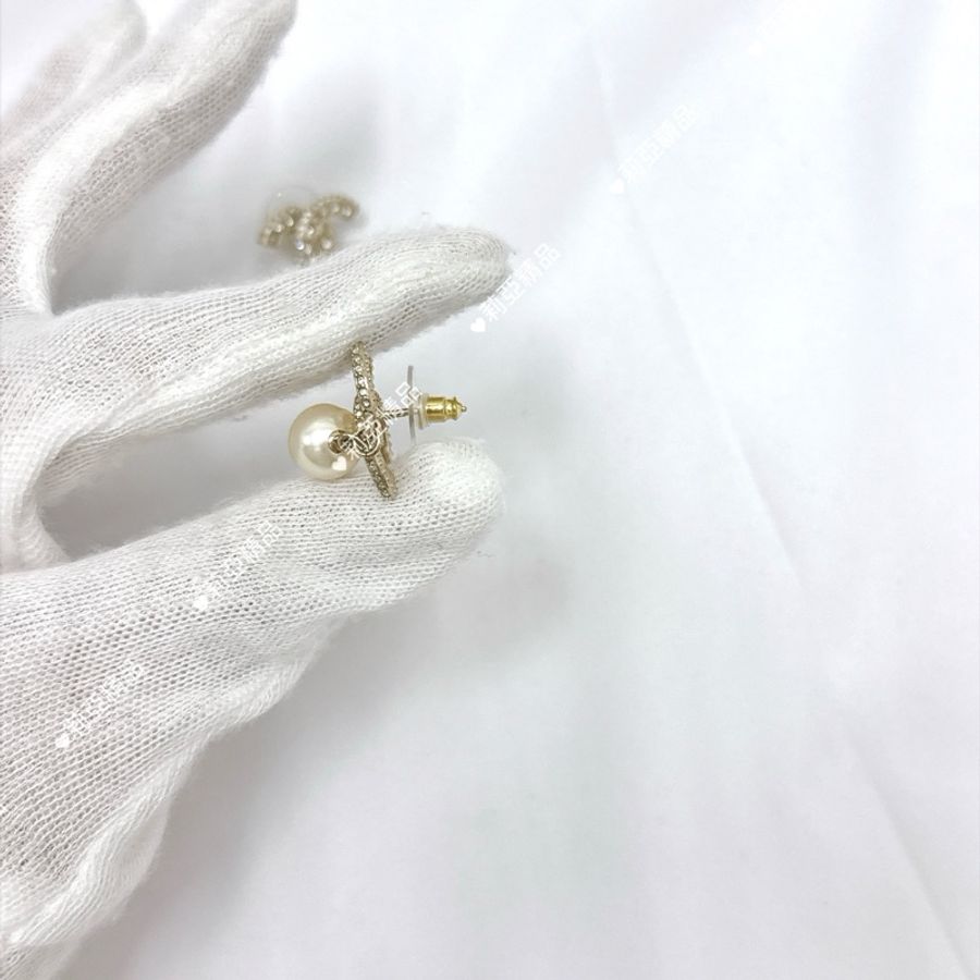 莉亞精品♡Chanel 水鑽垂吊珍珠耳針二手-1
