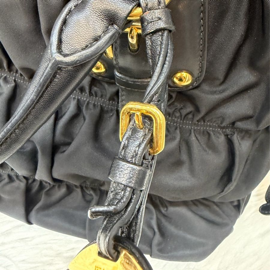 PRADA 黑色 降落傘布 尼龍布 肩背包 高菲包 手提包 購物包 斜背包 BOOKTOT-16