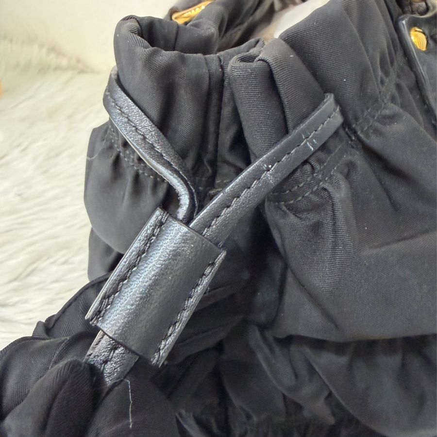 PRADA 黑色 降落傘布 尼龍布 肩背包 高菲包 手提包 購物包 斜背包 BOOKTOT-32