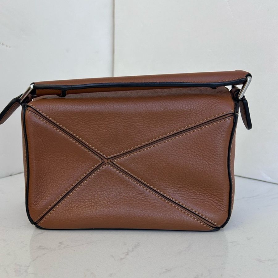 LOEWE/羅意威 單肩包紅色 Puzzle 幾何包 18cm-1
