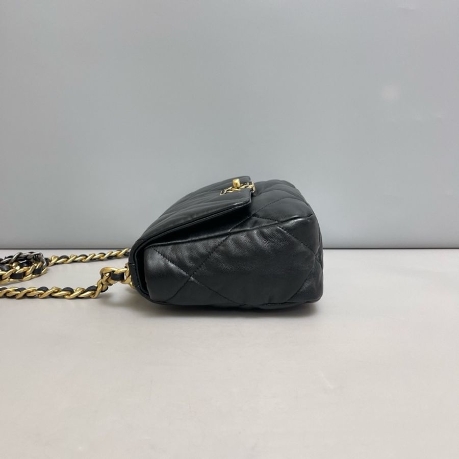 Chanel香奈兒 19bag小號黑金全皮菱格包,尺寸 25×17×8 附件 身份卡 鐳射30-3