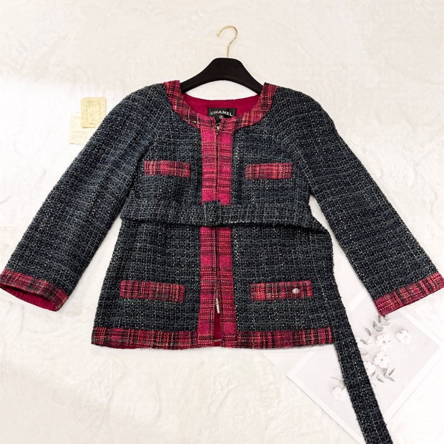 CHANEL 18B秋冬系列黑紅格紋鑲邊tweed附腰帶外套 Size38-0
