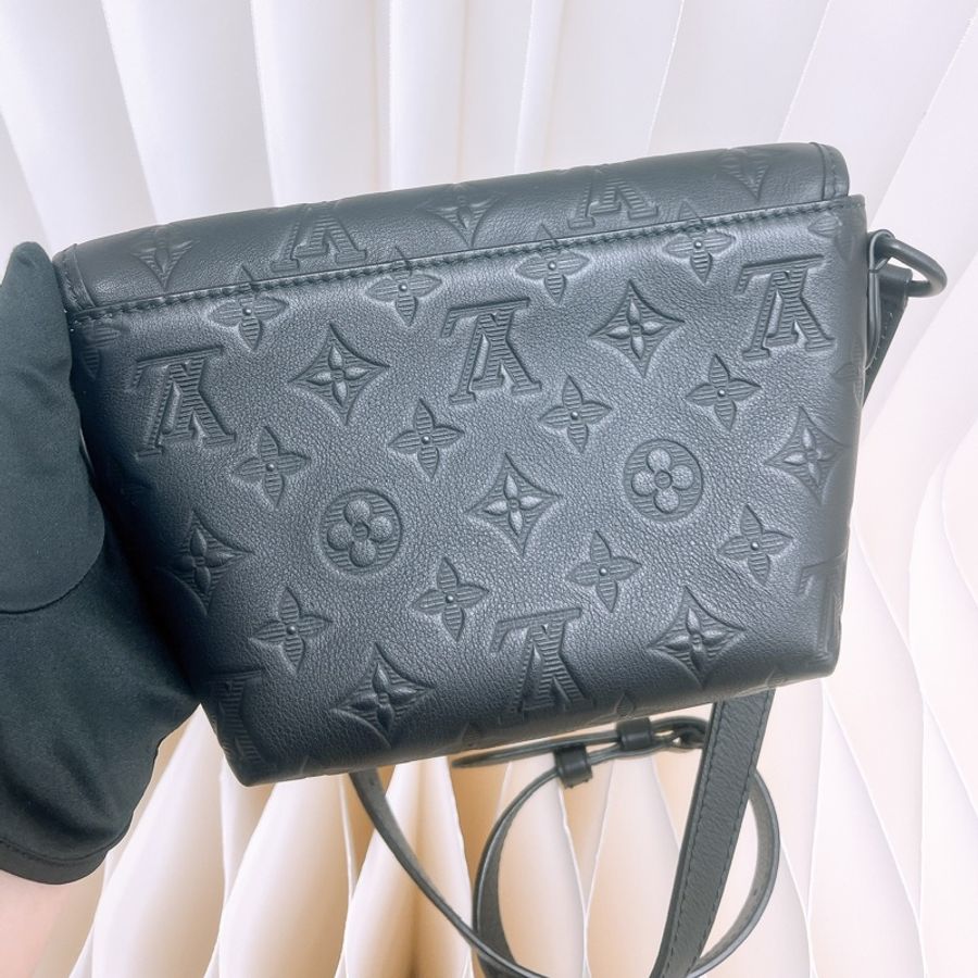 Lv pulse wearbale wallet black 黑色銀包袋-3