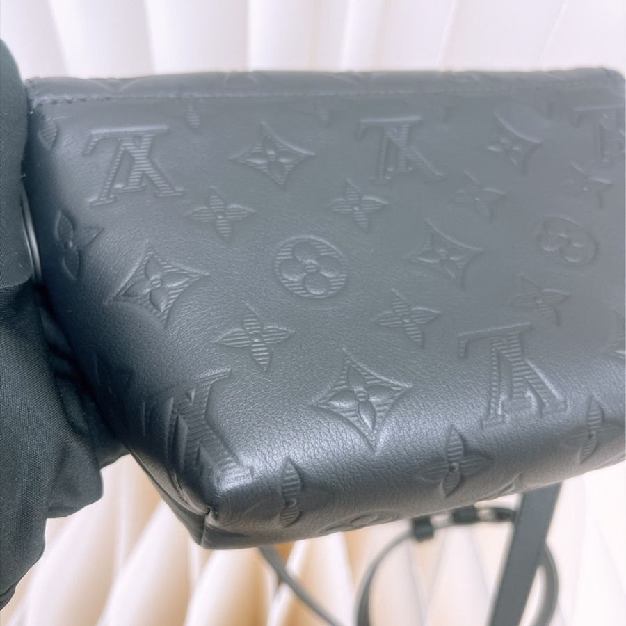 Lv pulse wearbale wallet black 黑色銀包袋-11