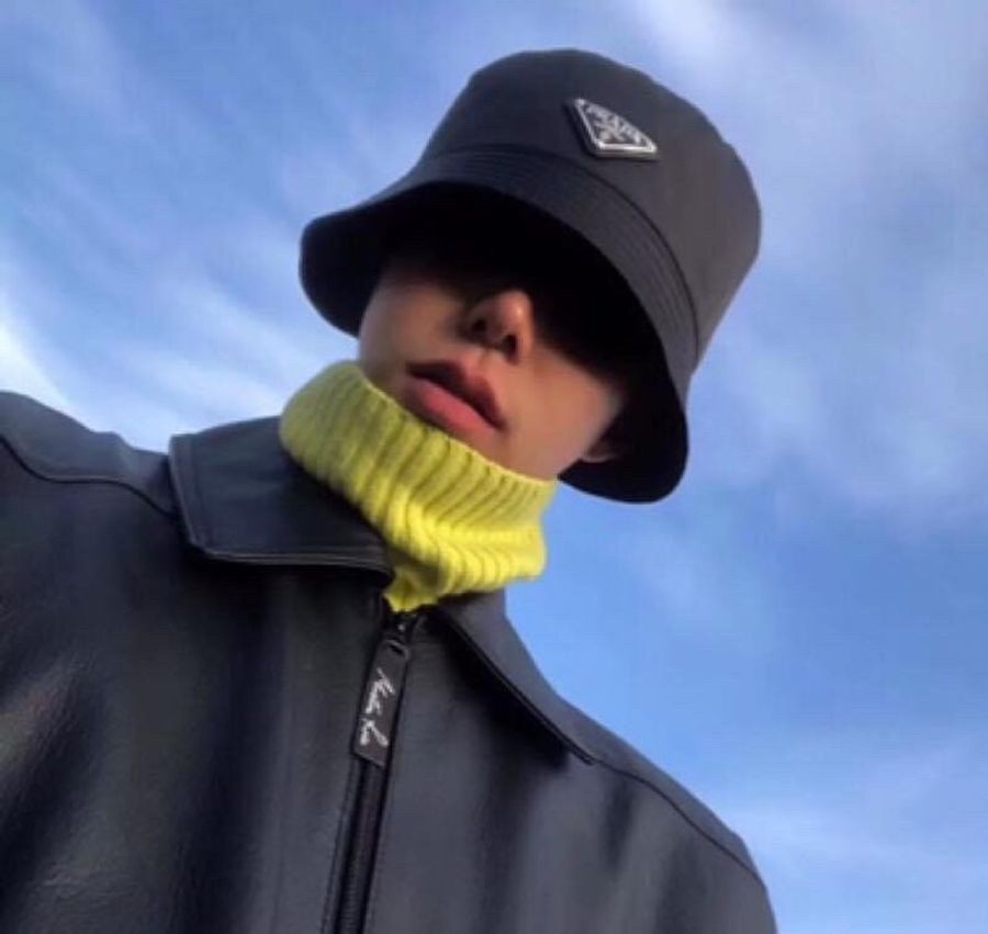 PRADA Re-Nylon 漁夫帽 三角鐵牌 LOGO 黑色 二手 附原廠盒子 紙袋 尺寸:L-1