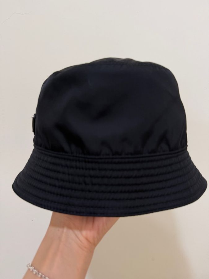 PRADA Re-Nylon 漁夫帽 三角鐵牌 LOGO 黑色 二手 附原廠盒子 紙袋 尺寸:L-4