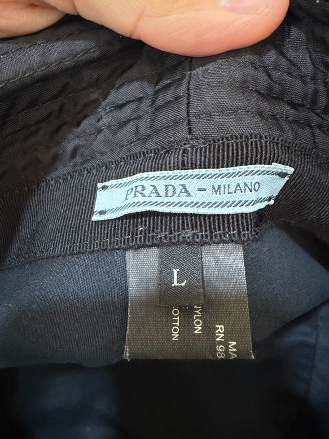 PRADA Re-Nylon 漁夫帽 三角鐵牌 LOGO 黑色 二手 附原廠盒子 紙袋 尺寸:L-8