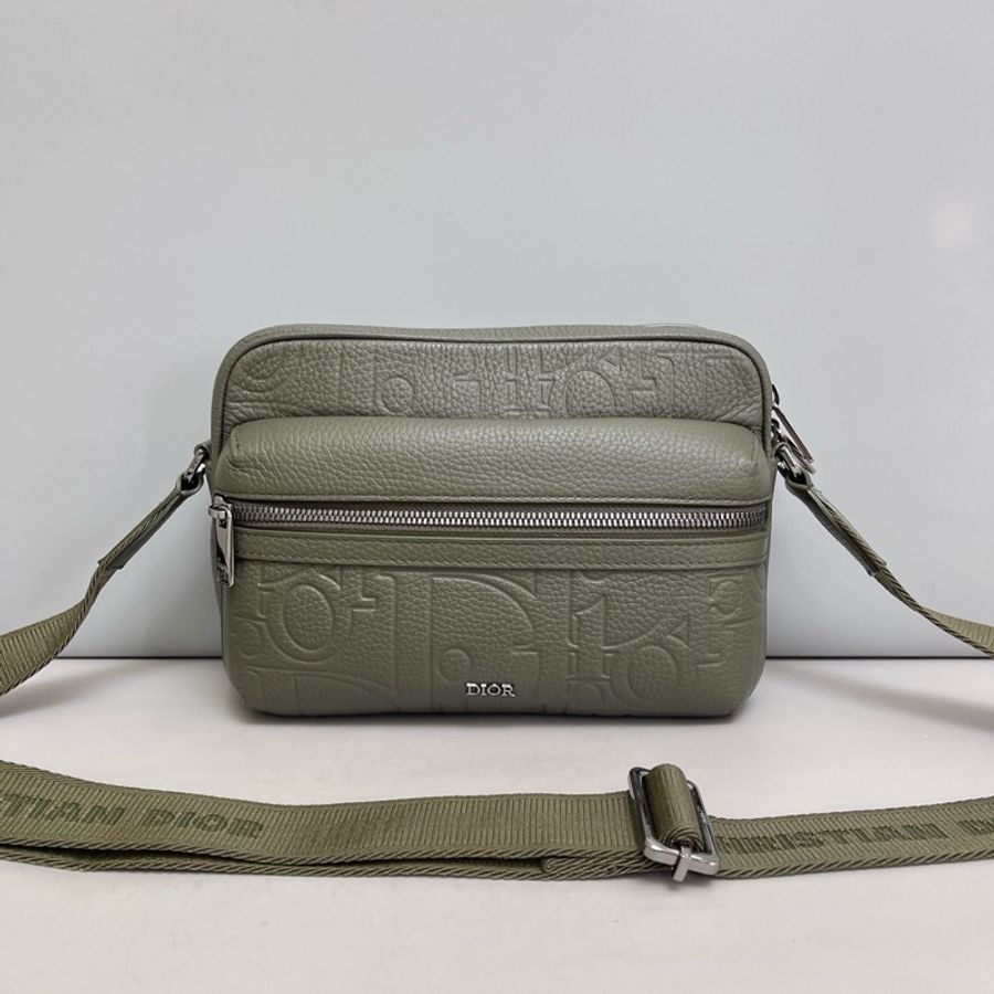 Dior • 經典軍綠色皮革壓紋郵差包-1