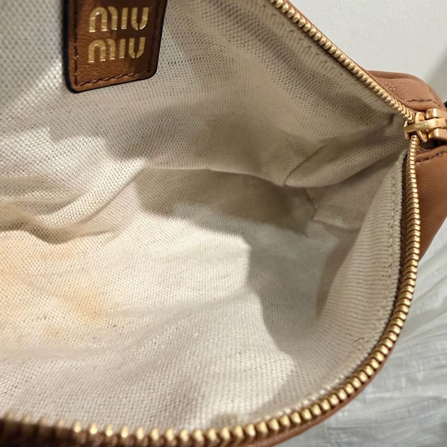 MIU MIU 皮革 圓筒包 筆筒包 肩背包 棕-11