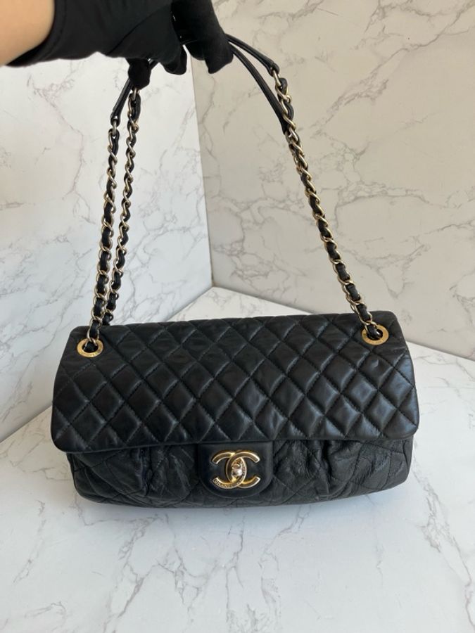 Chanel • 經典黑金幻彩牛皮Cf 30-2