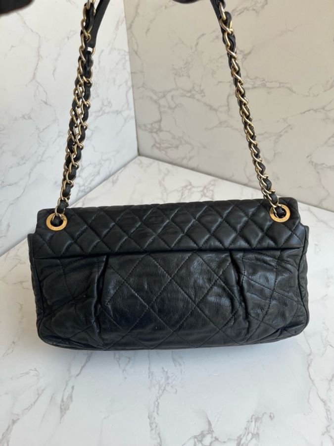 Chanel • 經典黑金幻彩牛皮Cf 30-3