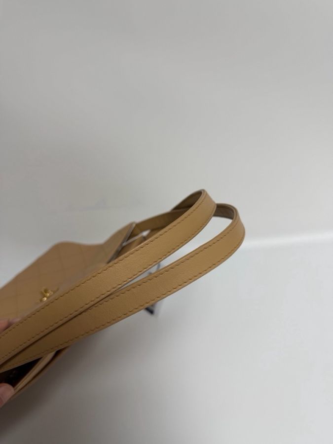 Chanel • 經典奶茶色金釦牛皮Hobo包-5