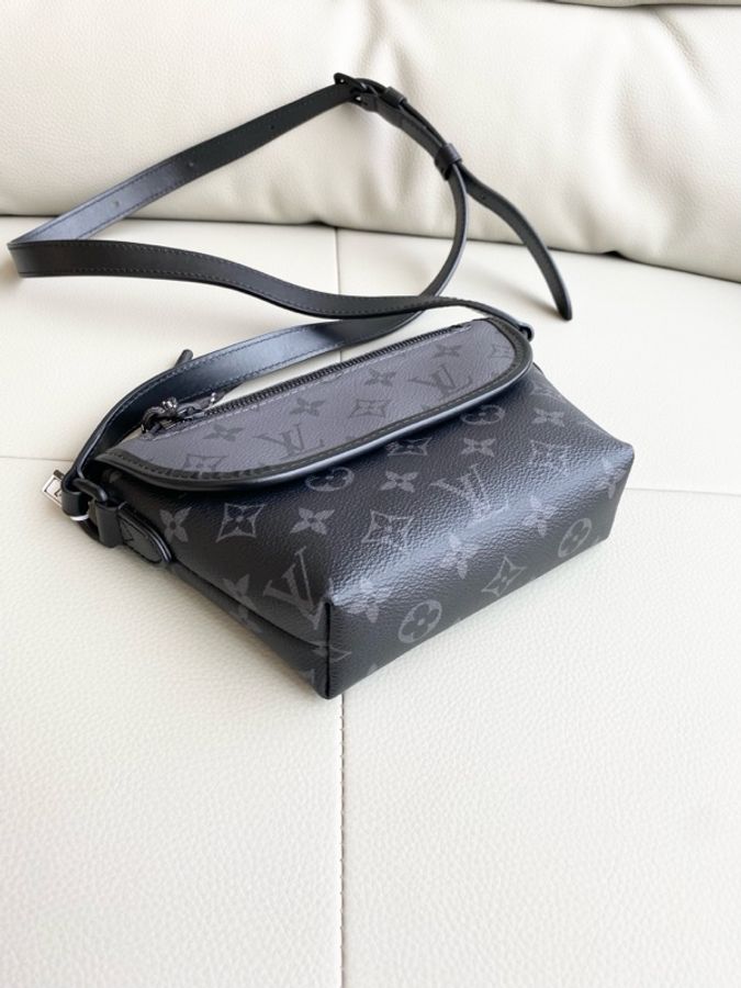 Louis Vuitton • 經典Pulse 灰黑拚色老花郵差包-7