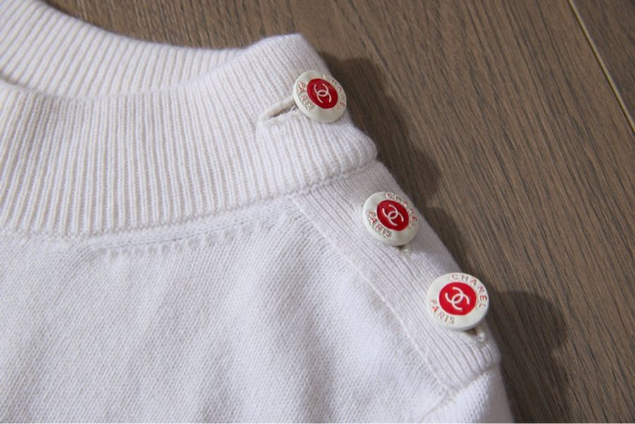 Chanel 22FW秋冬系列白藍橫紋針織上衣 Size36-2