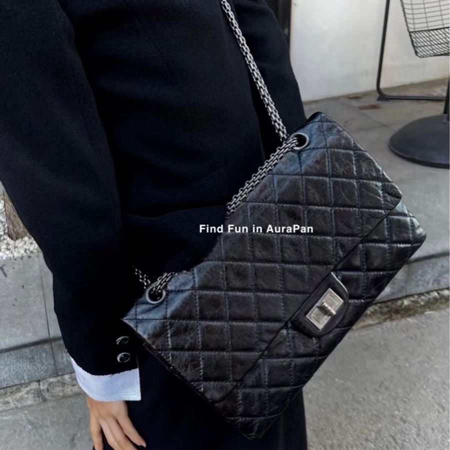 Chanel • 經典黑銀牛皮2.55 Maxi-1