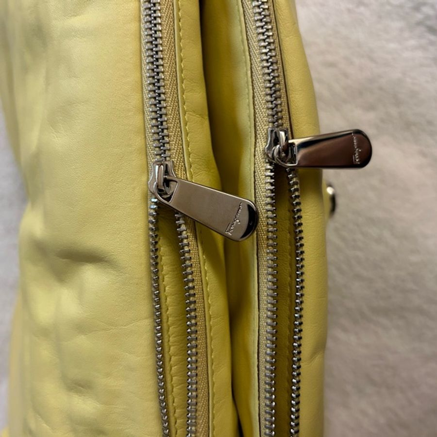 ferragamo 雲朵包-13