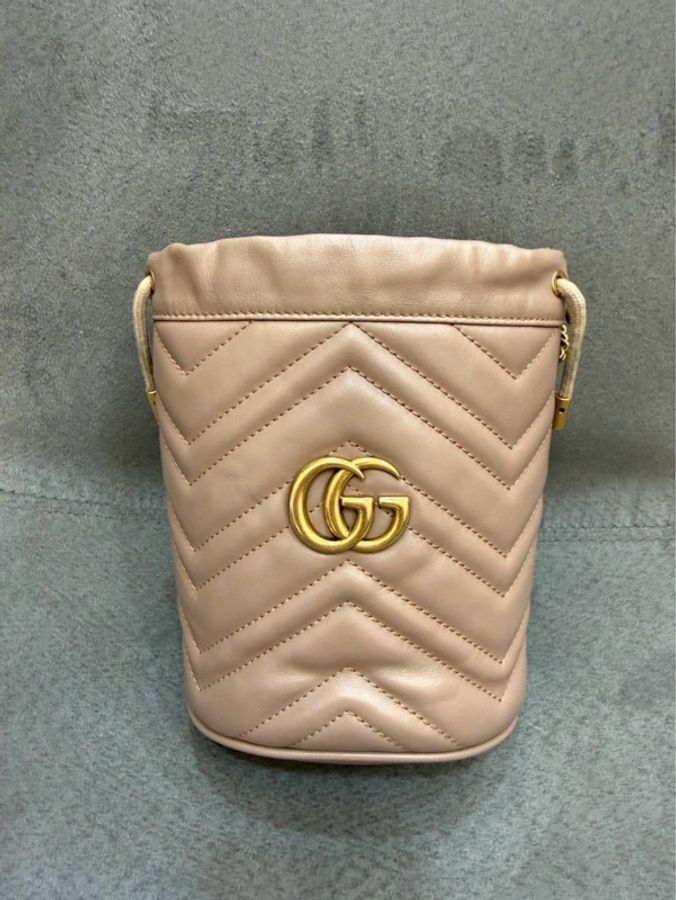 二手正品 Gucci GG Marmont 迷你絎縫皮革水桶包 575163-0