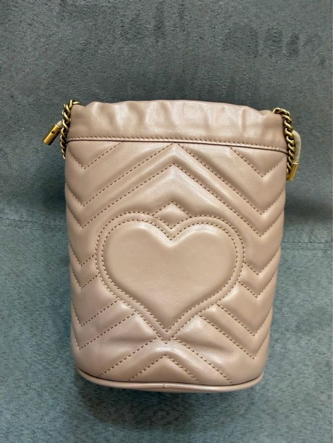 二手正品 Gucci GG Marmont 迷你絎縫皮革水桶包 575163-1