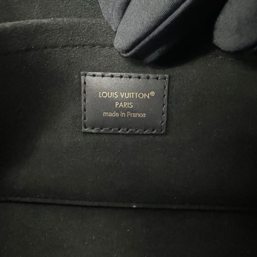 Louis Vuitton路易威登Onthego橫版托特包手提包單肩包斜挎包 黑色全皮壓紋 芯片款 底長27cm-6