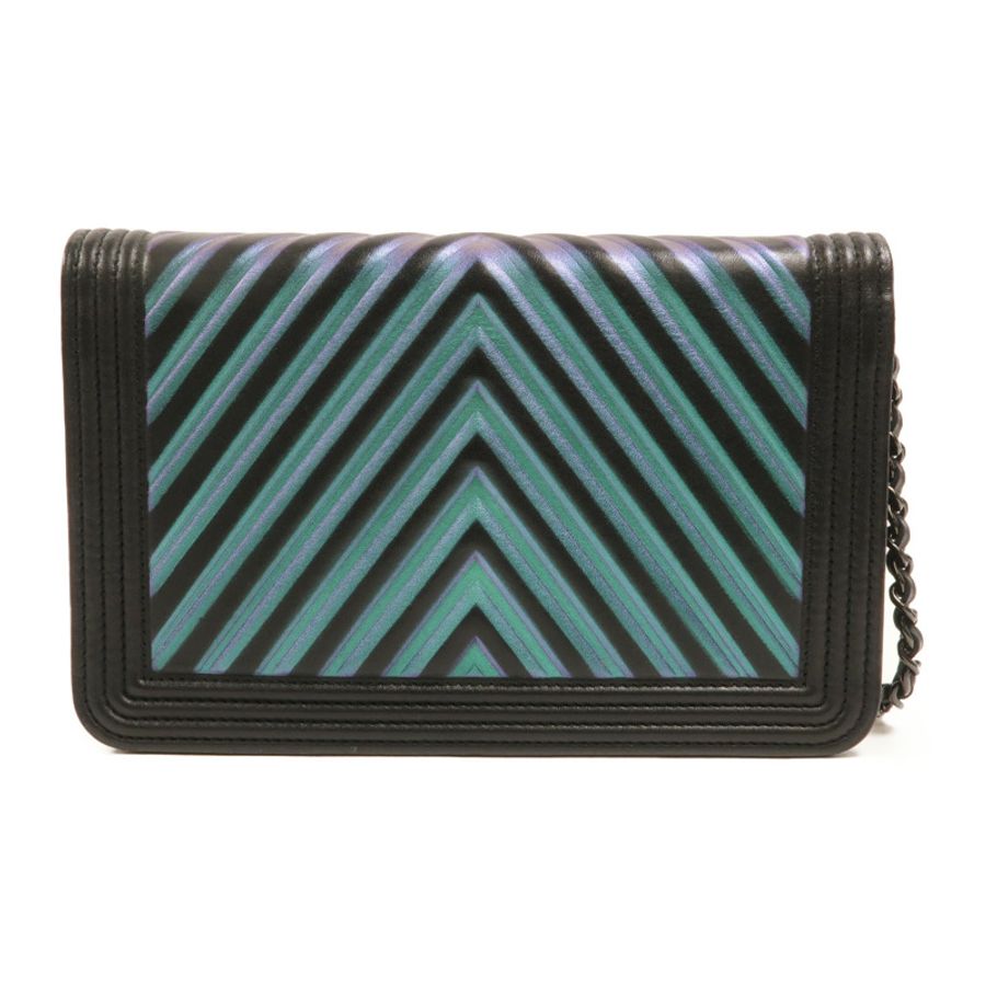 CHANEL 牛皮皮革WOC Wallet On Chain鏈帶肩背袋-1
