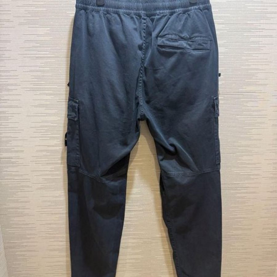 💎Han's house精品服飾💎STONE ISLAND 徽章 彈性 工裝褲 長褲 現貨32/34 原價 18200-6