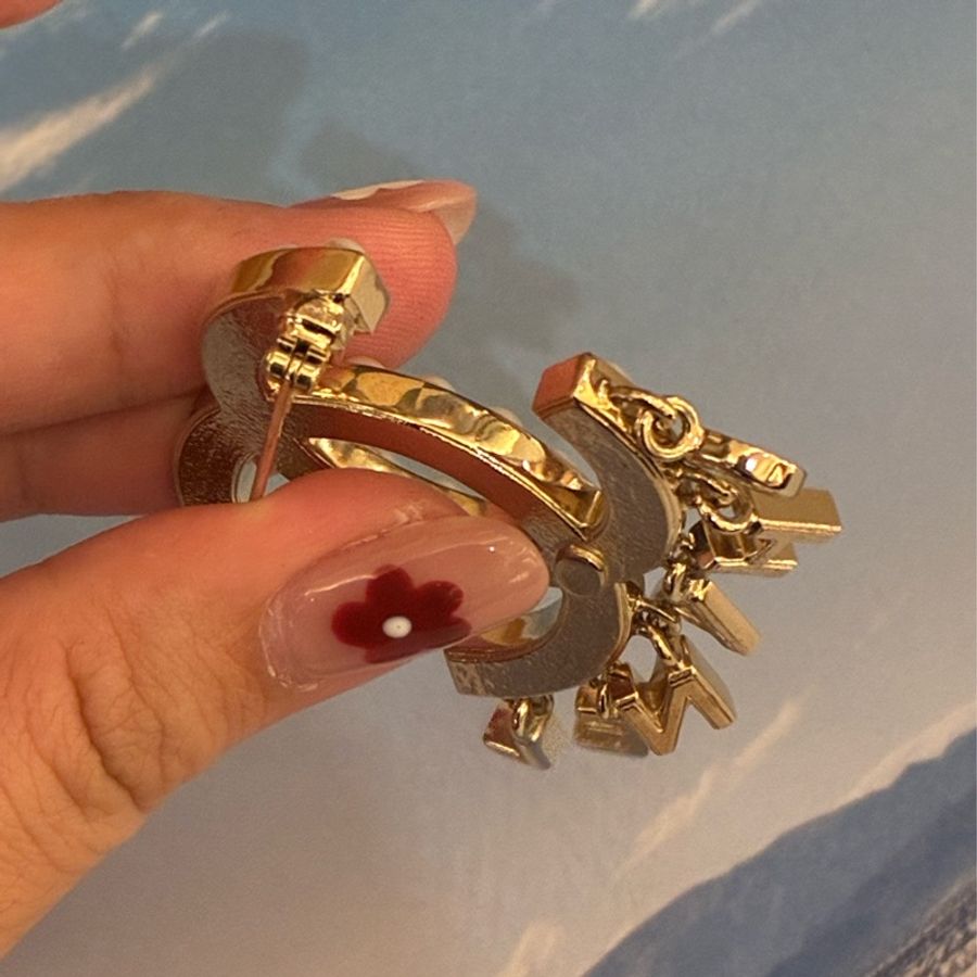 Chanel 淡金雙C珍珠字母logo胸針✨-5