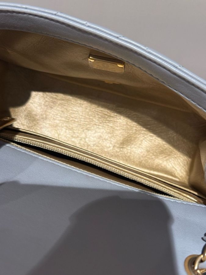 CHANEL 香奈兒 21B 金球方胖子 灰金色-12