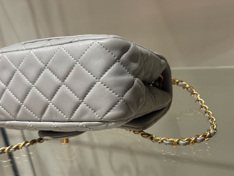 CHANEL 香奈兒 21B 金球方胖子 灰金色-15