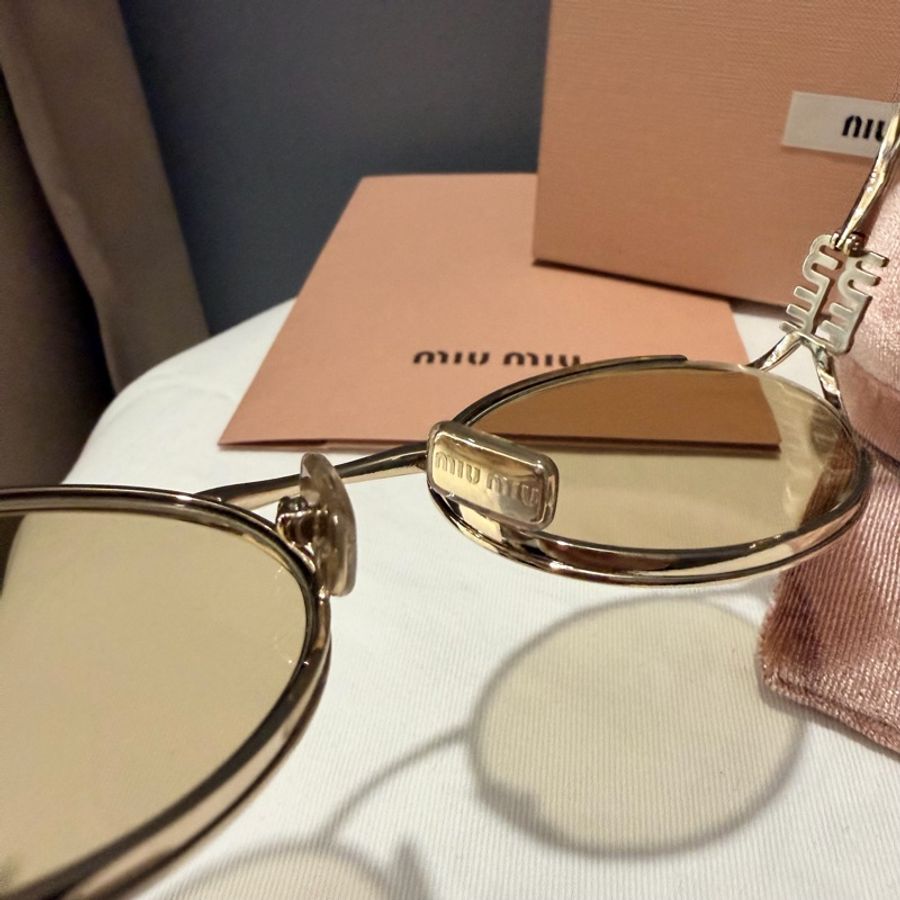 Miu Miu 新款橢圓 金屬框架 太陽眼鏡-8