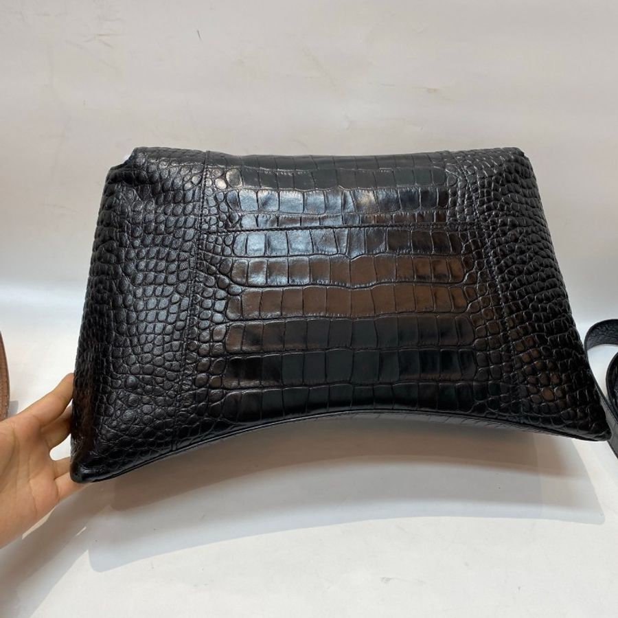 BALENCIAGA巴黎世家DOWNTOWN鳄鱼压纹牛皮全黑soblack大号斜挎包40*14*22-25