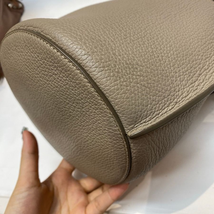 CELINE赛琳BIG BAG BUCKET大象灰荔枝纹牛皮nano水桶包21*15*15-15