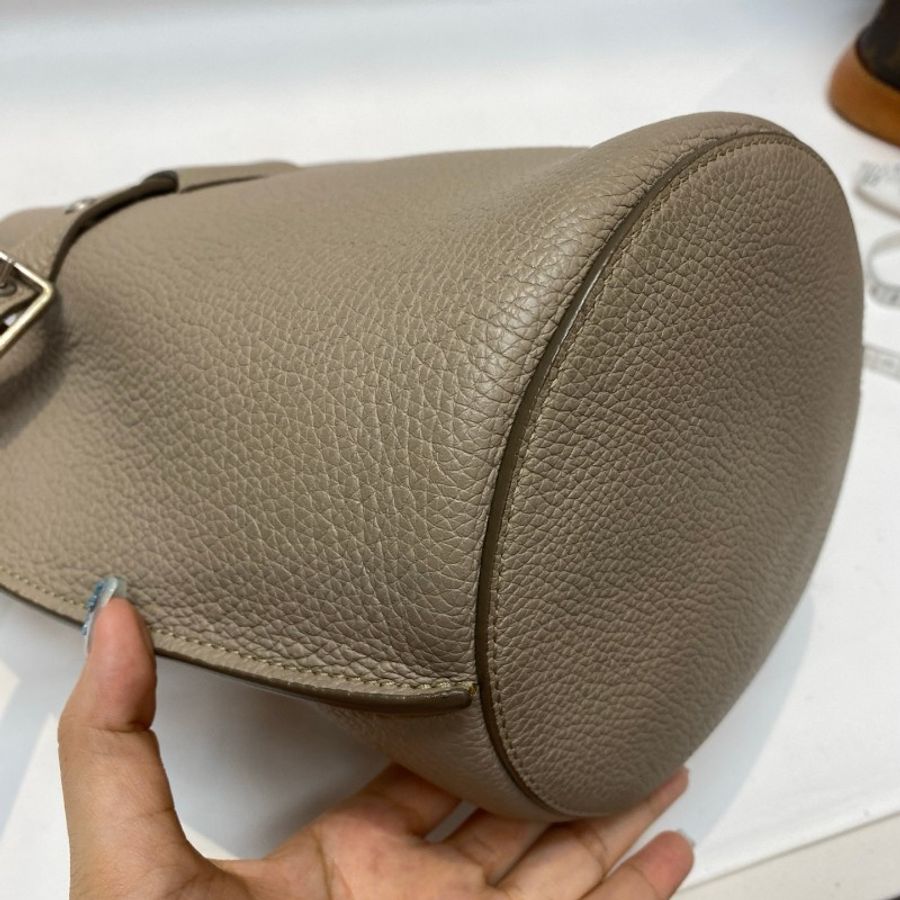 CELINE赛琳BIG BAG BUCKET大象灰荔枝纹牛皮nano水桶包21*15*15-17
