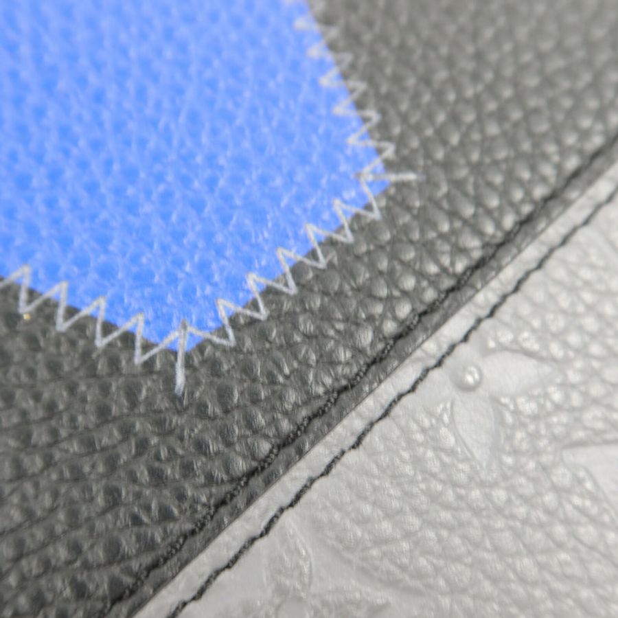 LOUIS VUITTON Taurillon Standing Pouch手拿包-7