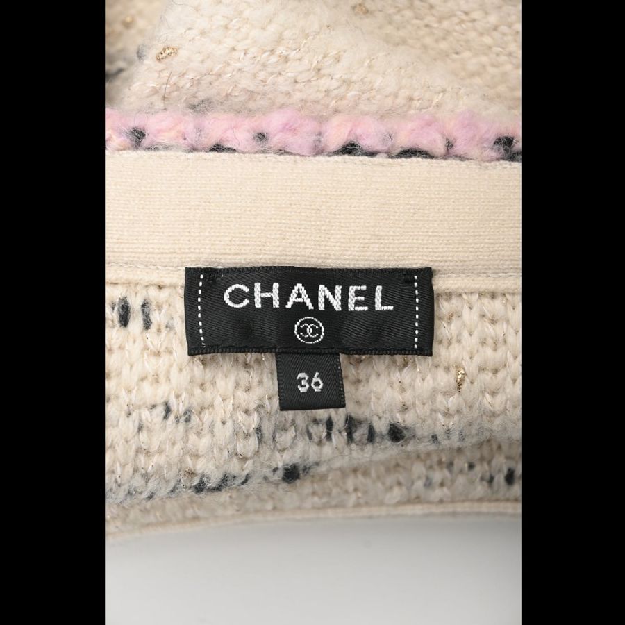Chanel 21A女士城堡系列秀款斑点针织开衫马甲半裙套装-13