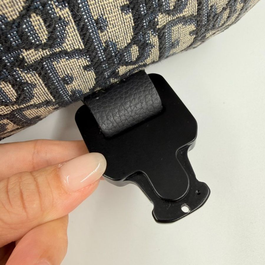 DIOR - 米色緹花拚黑色牛皮Saddle Mini郵差包-23