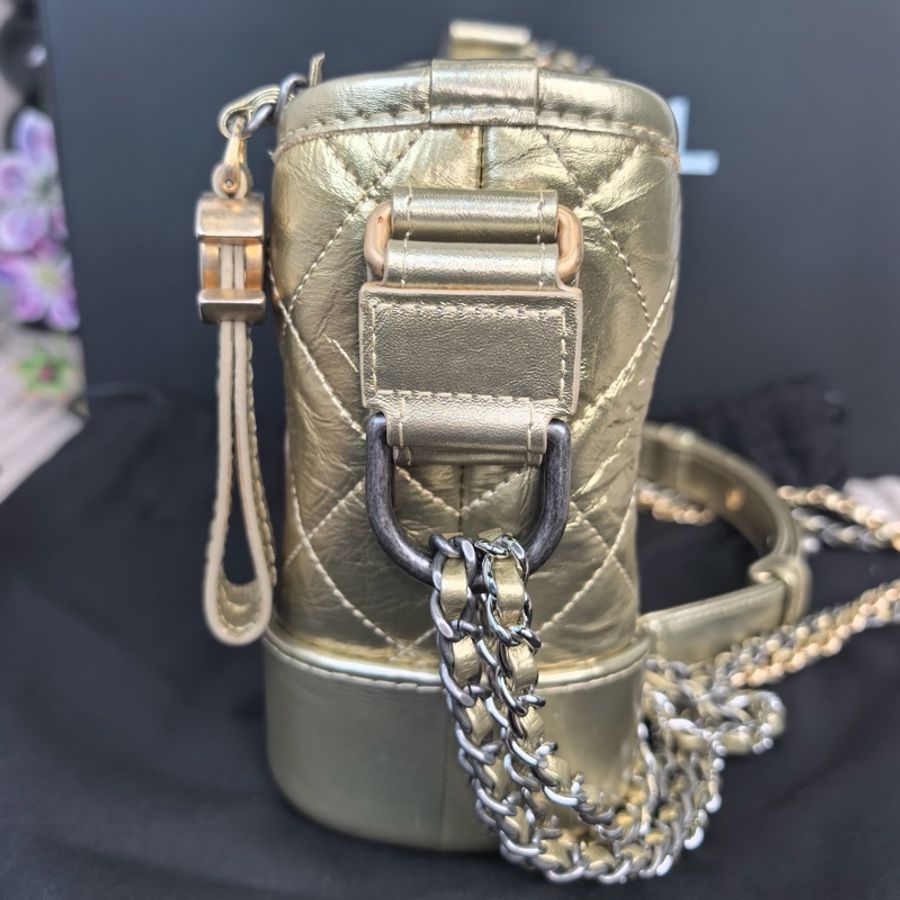 Chanel • 經典Gabrielle 金色金釦牛皮流浪包 小號 全配🈶盒-3