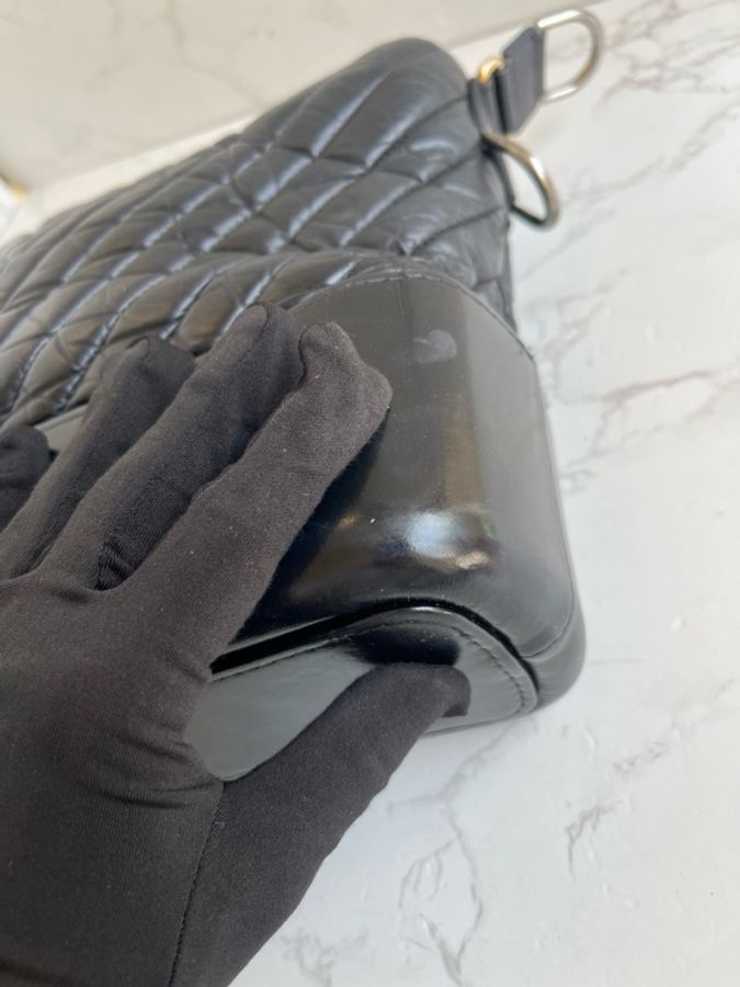 Chanel • 經典Gabrielle 黑金山形紋牛皮流浪包 中號-5