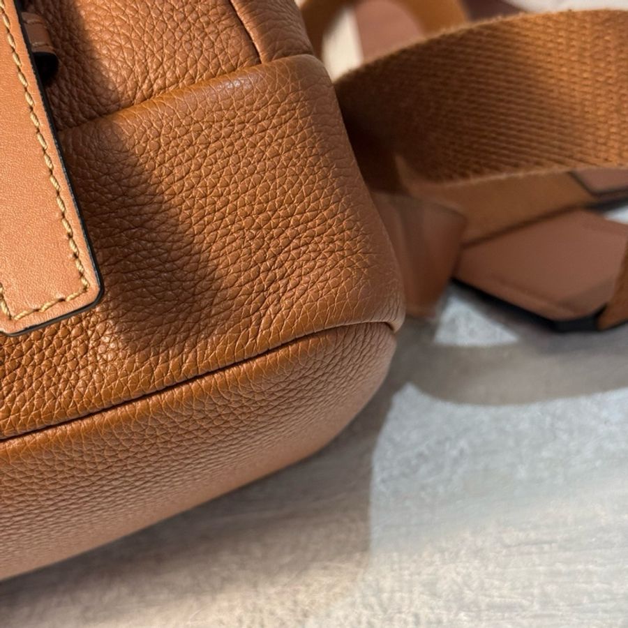 羅意威/Loewe military 焦糖色郵差 底長23.5cm-6