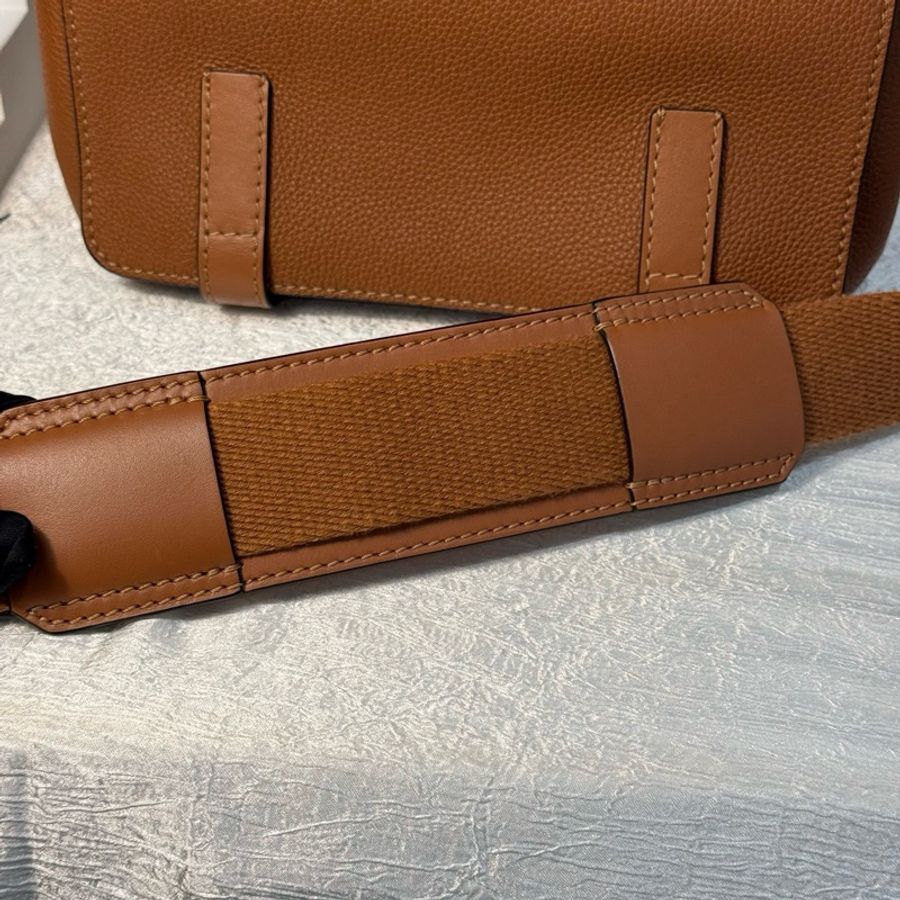 羅意威/Loewe military 焦糖色郵差 底長23.5cm-15