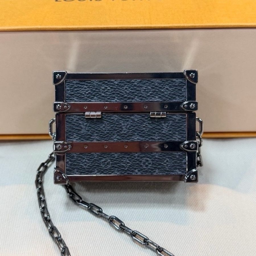 Louis Vuitton 路易威登 Trunk mini 黑花迷你小硬箱 男女同款 耳機包 鏈條斜挎包 尺寸7×5×3cm-3