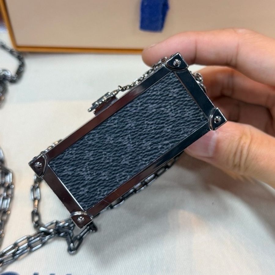 Louis Vuitton 路易威登 Trunk mini 黑花迷你小硬箱 男女同款 耳機包 鏈條斜挎包 尺寸7×5×3cm-11