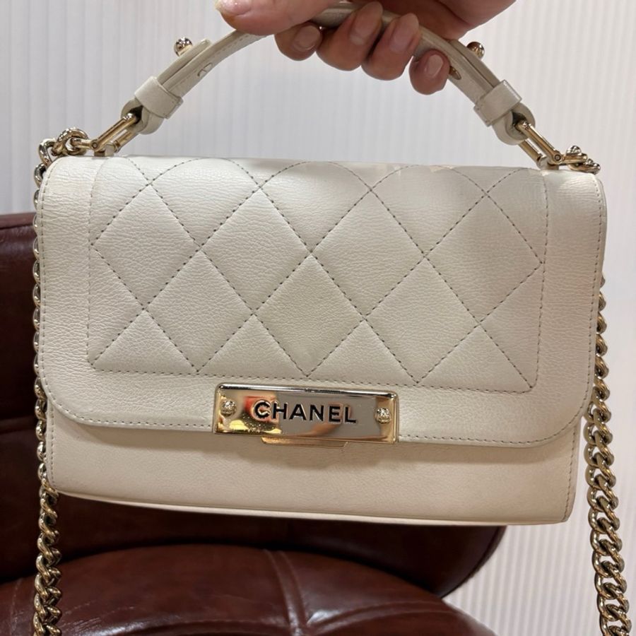 CHANEL 香奈兒 小號郵差鏈條包 白金荔枝牛皮 尺寸21×14×6-1