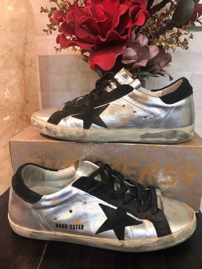 ㊣ GOLDEN GOOSE ㊣ Super-Star 髒髒鞋👟39號|銀黑+星星|附原廠鞋盒-0