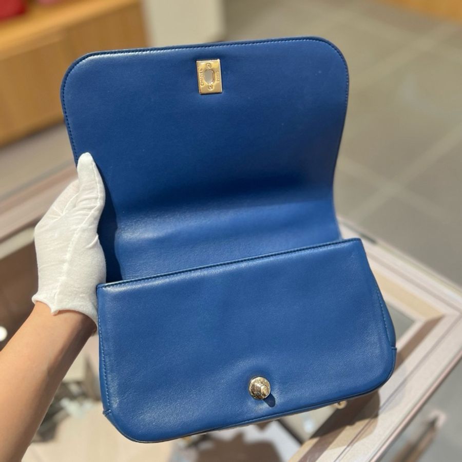 Chanel香奈儿handle bag金属手柄马鞍包-6