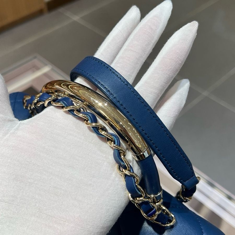 Chanel香奈儿handle bag金属手柄马鞍包-8