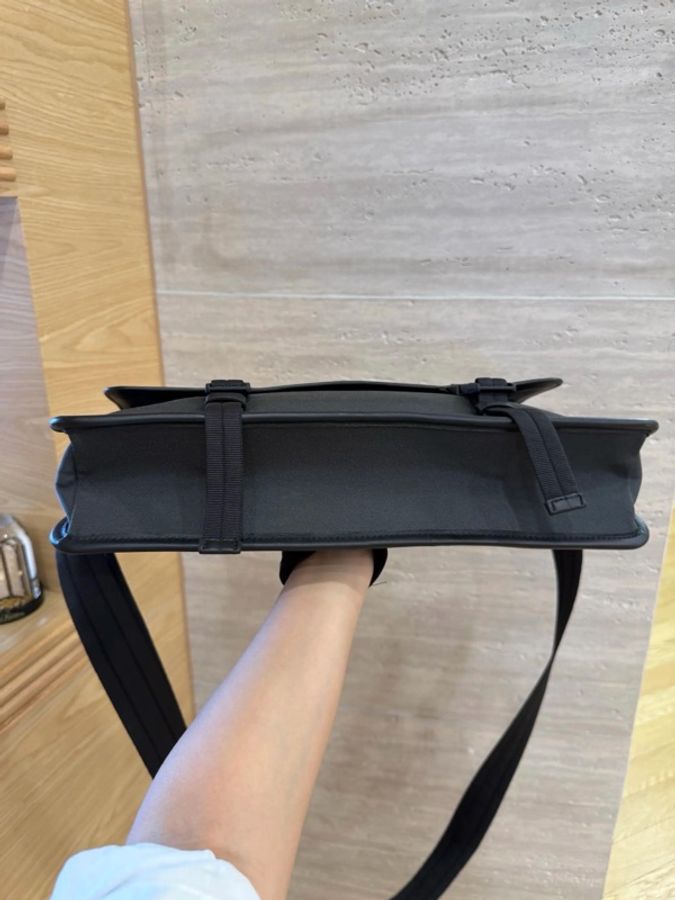 Bottega Veneta 葆蝶家 Bv男士郵差包 黑色編織款 尺寸約33*25*10c-7