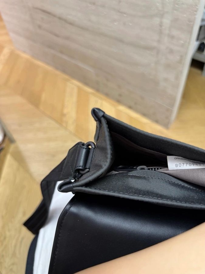 Bottega Veneta 葆蝶家 Bv男士郵差包 黑色編織款 尺寸約33*25*10c-10