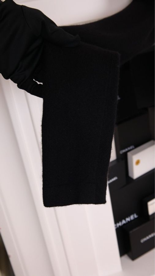 Chanel 95年黑白拼接金扣针织开衫上衣外套-38