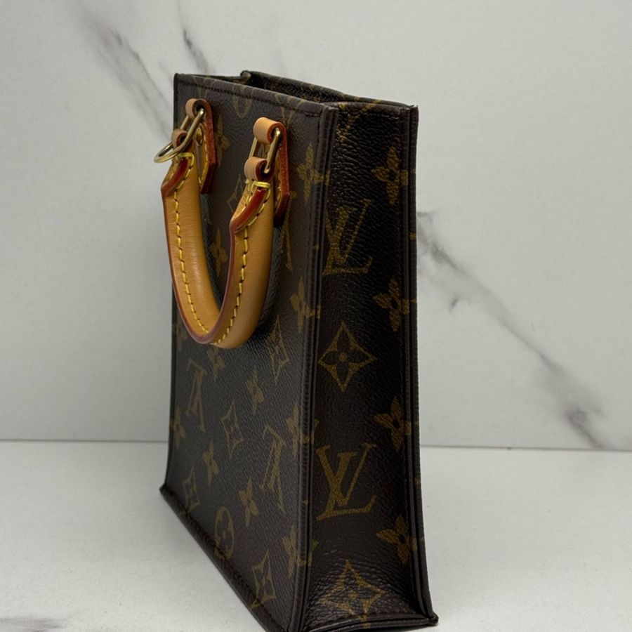 Lv 路易威登 琴譜mini芯片款 尺寸:14x17x5-3