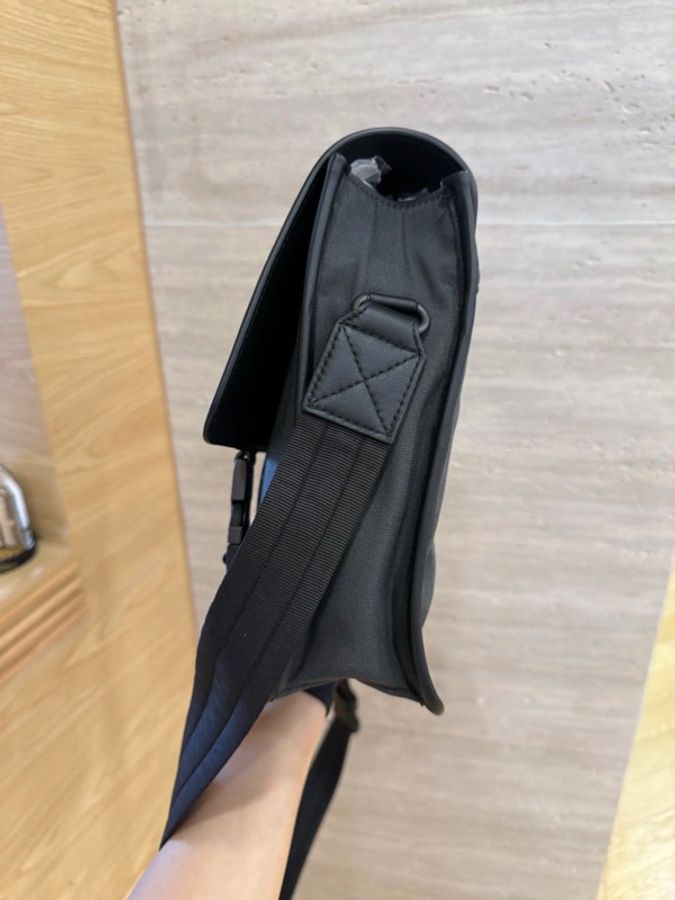Bottega Veneta葆蝶家 Bv男士邮差包 黑色编织款-4